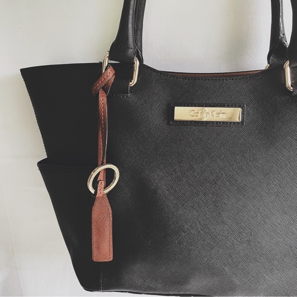 Calvin Klein Women’s Black & Brown Leather Textured Tote Shoulder Bag - Picture 5 of 10